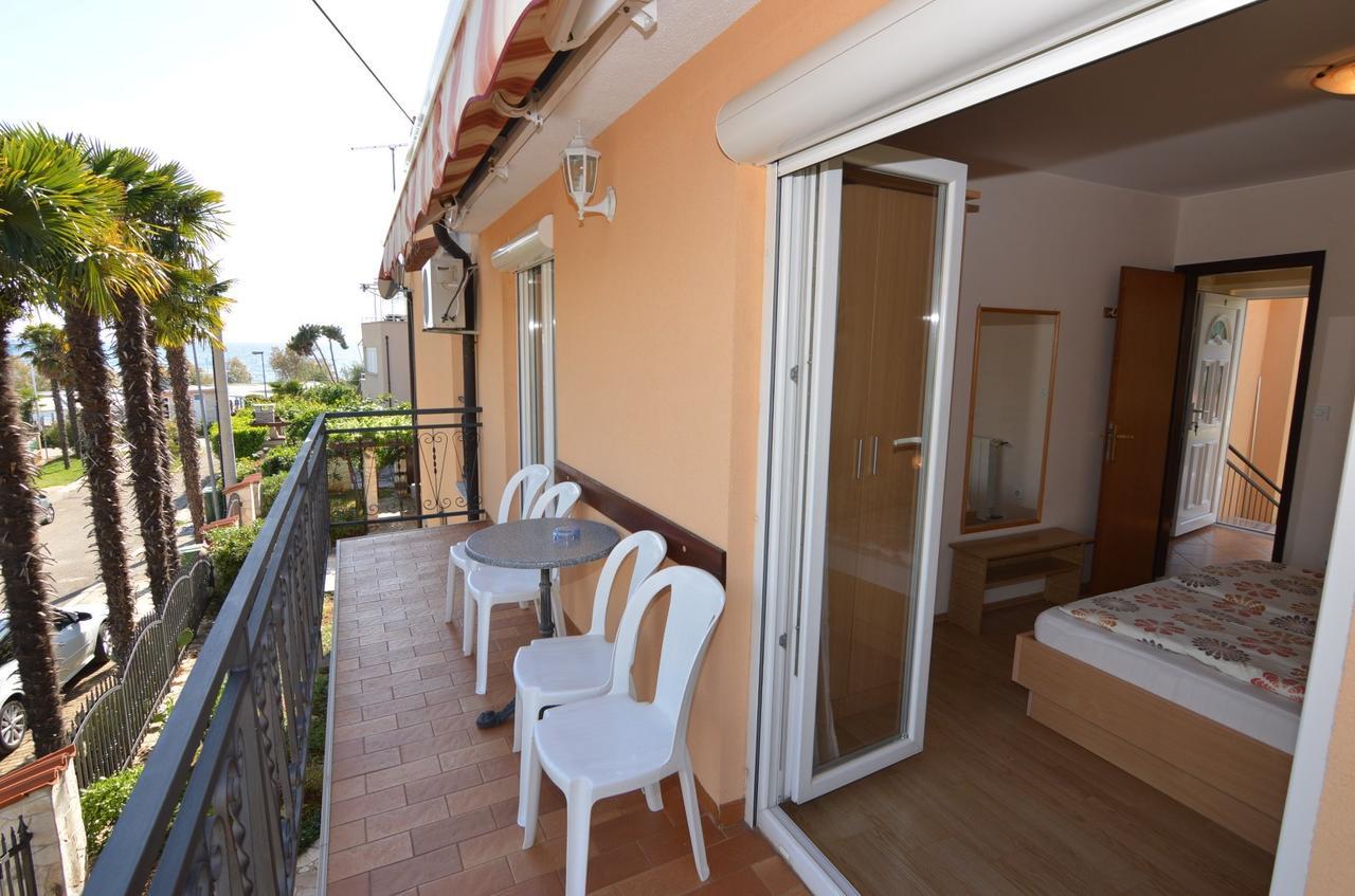 Apartmani Dekovic Materada Porec Camera foto