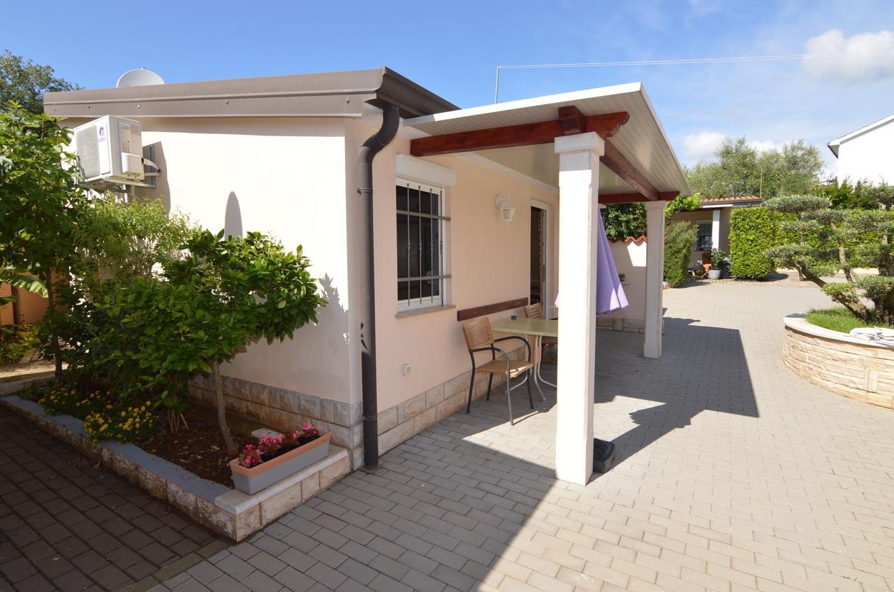 Apartmani Dekovic Materada Porec Camera foto