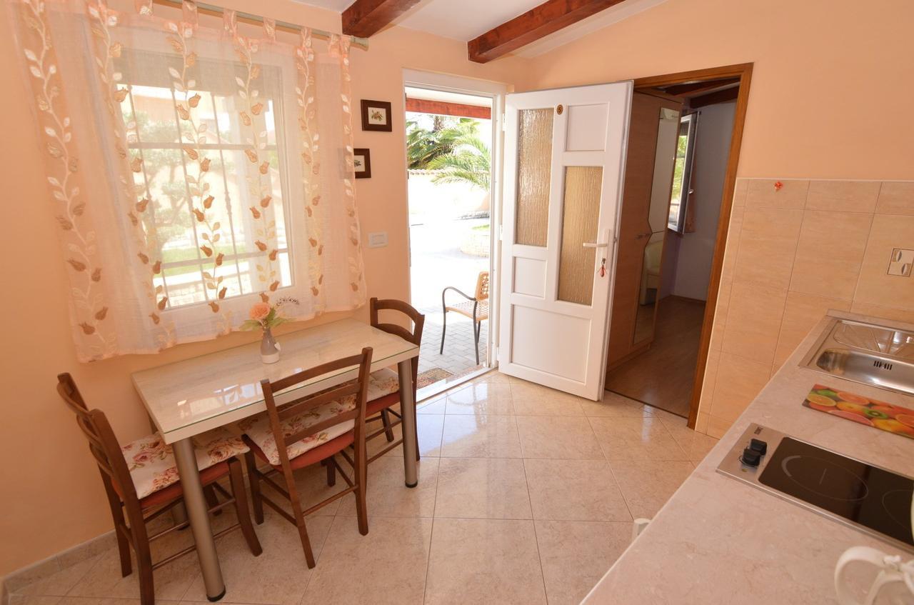 Apartmani Dekovic Materada Porec Camera foto