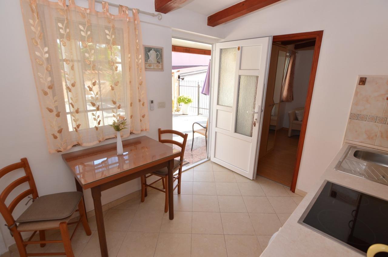 Apartmani Dekovic Materada Porec Camera foto