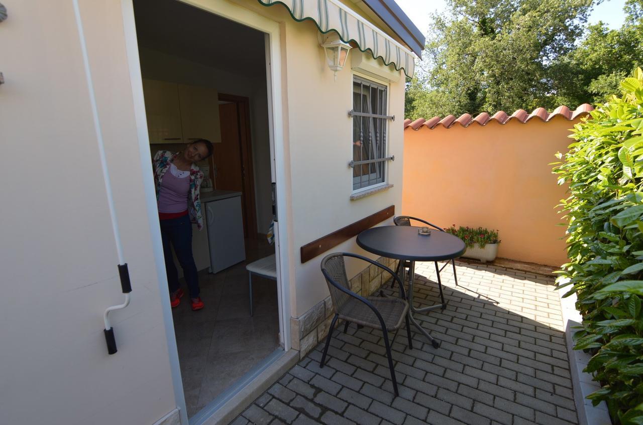Apartmani Dekovic Materada Porec Camera foto