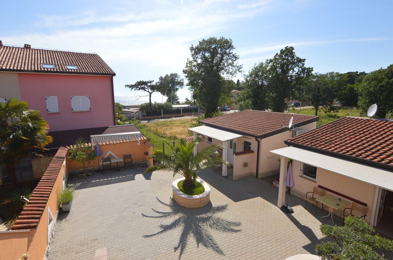 Apartmani Dekovic Materada Porec Camera foto